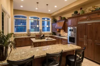 Photo #2: 5721472 Listing 