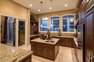 Photo #3: 5721472 Listing 