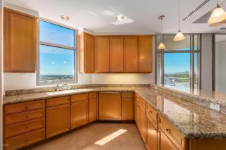 Photo #4: 5769995 Listing