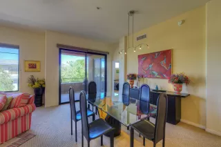 Photo #5: 5826972 Listing