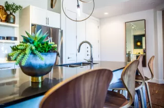 Photo #5: 5877818 Listing