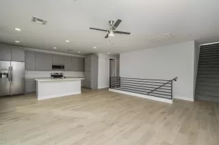 Photo #3: 5883921 Listing