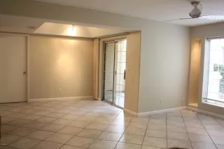 Photo #2: 5885131 Listing