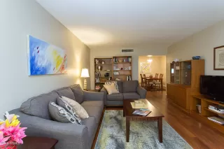 Photo #2: 5899302 Listing