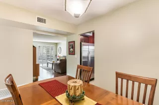 Photo #6: 5899302 Listing