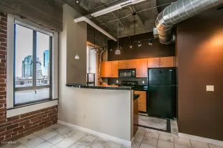 Photo #4: 5918296 Listing