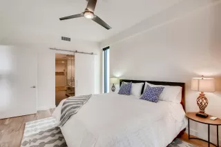 Photo #6: 5918801 Listing