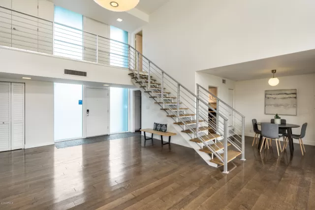 MLS: 5923382 Condo For Sale