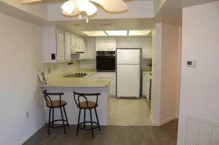 Photo #5: 5933150 Listing