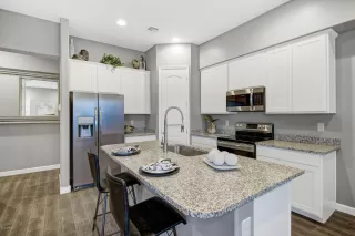 Photo #3: 5936268 Listing