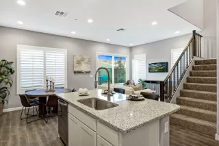 Photo #6: 5936268 Listing