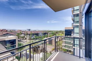 Photo #6: 5938943 Listing