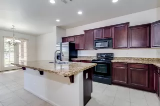 Photo #3: 5942075 Listing