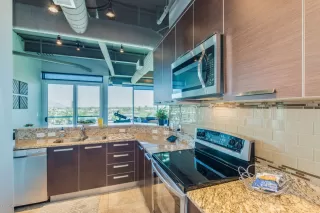 Photo #5: 5942224 Listing