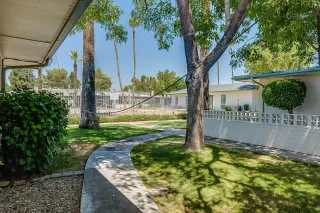 Photo #6: 5942476 Listing