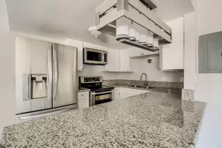 Photo #1: 5943629 Listing 