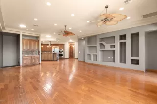 Photo #2: 5943666 Listing