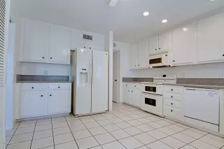 Photo #4: 5945209 Listing 