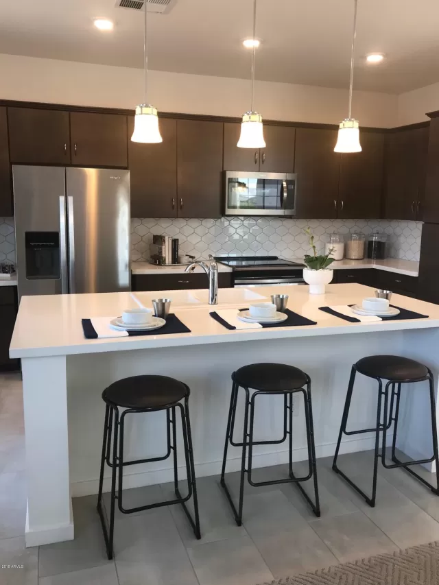 MLS: 5945405 Condo For Sale