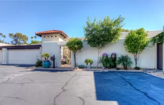 Photo #2: 5946912 Listing