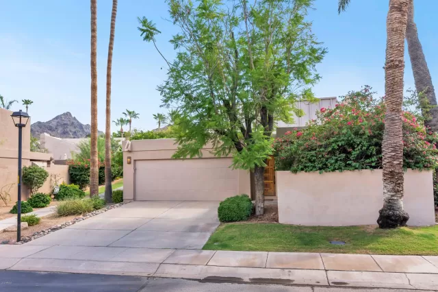 MLS: 5951707 Condo For Sale