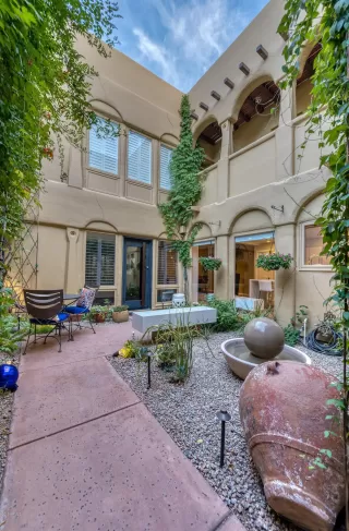 Photo #2: 5959848 Listing