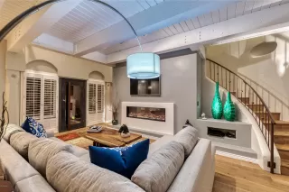 Photo #4: 5959848 Listing