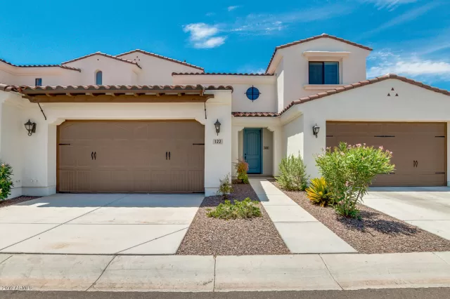 MLS: 5962484 Condo For Sale