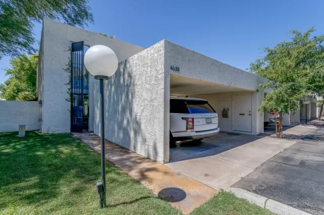 MLS: 5963683 Condo For Sale