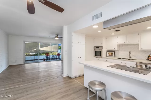 MLS: 5966664 Condo For Sale