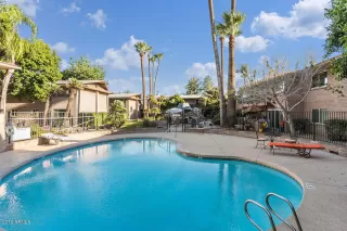 Photo #6: 5966664 Listing