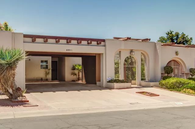 MLS: 5967731 Condo For Sale