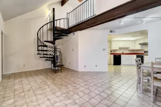 Photo #3: 5968833 Listing