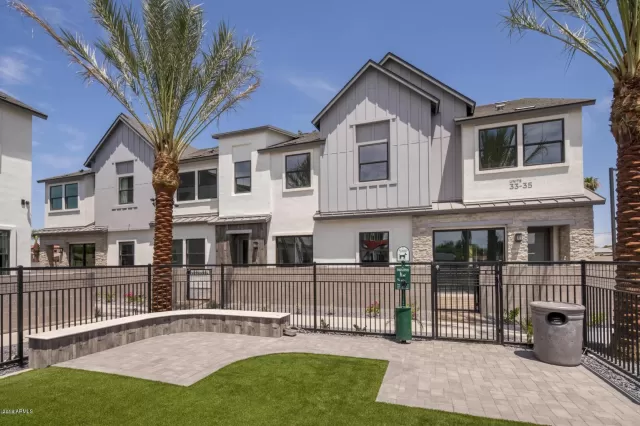 MLS: 5969492 Condo For Sale