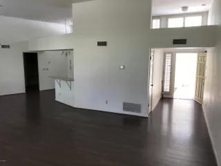 Photo #5: 5970823 Listing