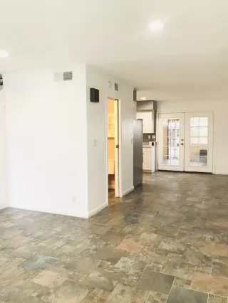 Photo #6: 5971258 Listing 