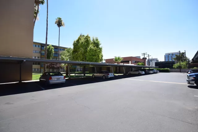 MLS: 5971641 Condo For Sale