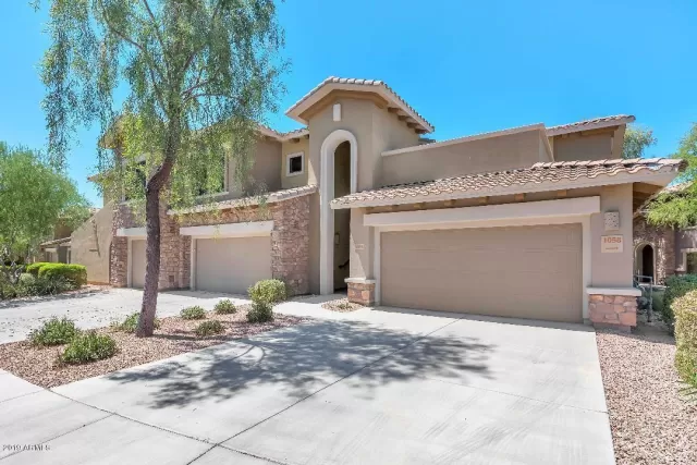 MLS: 5973702 Condo For Sale