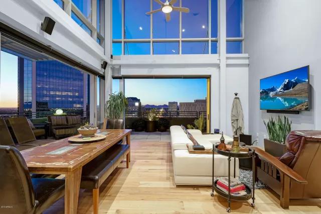 MLS: 5973803 Condo For Sale