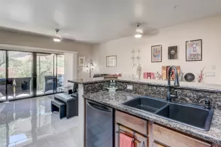 Photo #5: 5975003 Listing 