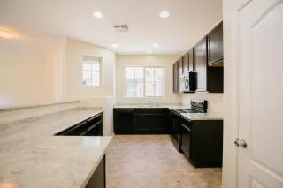 Photo #2: 5975107 Listing