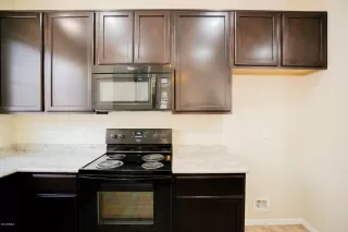 Photo #5: 5975107 Listing