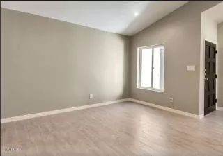 Photo #2: 5976462 Listing