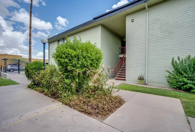 MLS: 5977151 Condo For Sale