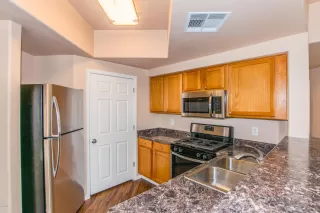 Photo #5: 5978364 Listing