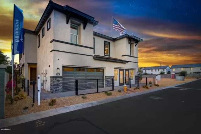 MLS: 5981107 Condo For Sale