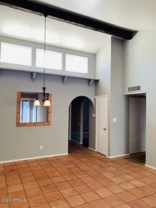 Photo #5: 5981773 Listing