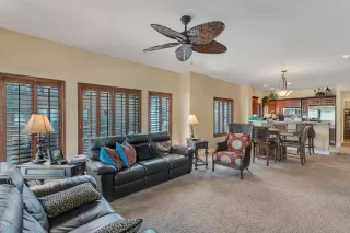 Photo #5: 5981808 Listing 