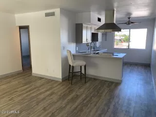 Photo #3: 5981826 Listing