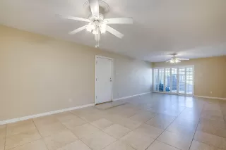 Photo #5: 5982065 Listing